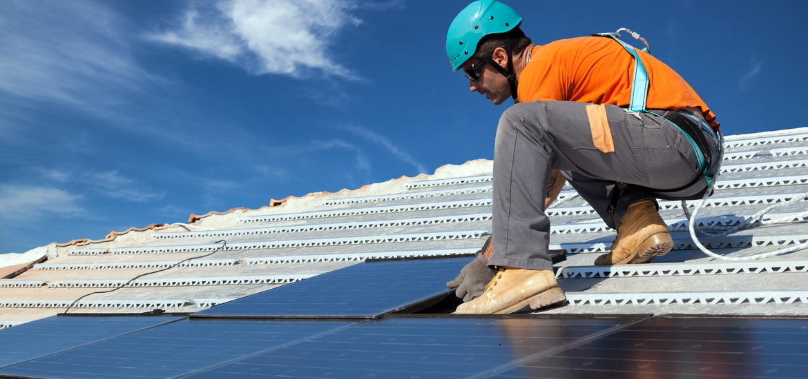 MetalPro Solaranlagen - Postavitev solarnih panelov - Solar panels installation